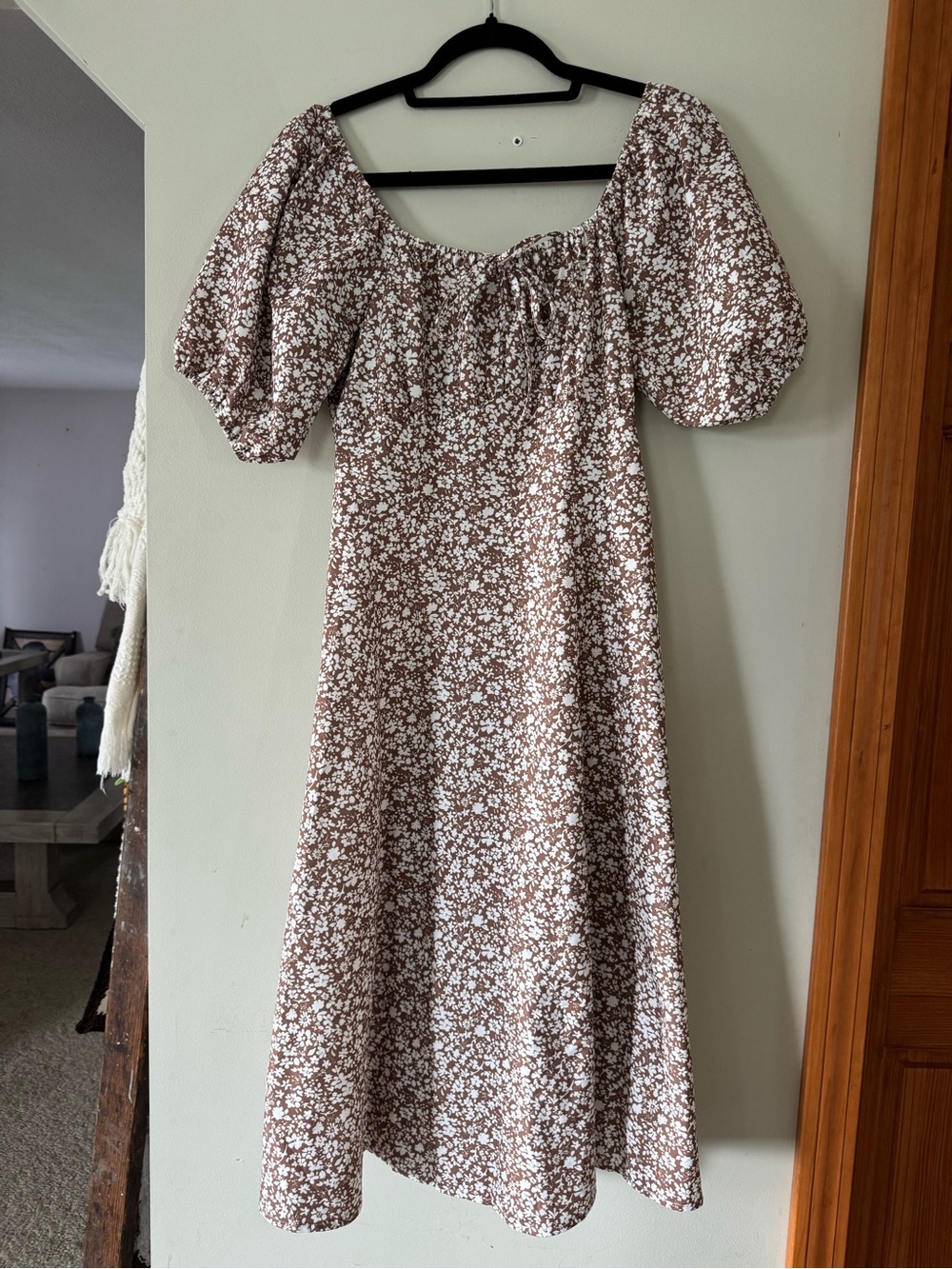 Women's Brown Floral Puff-Sleeve Midi Dress